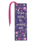 Picture of Book Mark: Grateful Heart Navy Floral